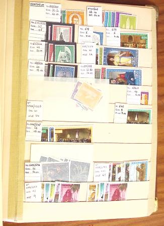 1870-1980 Mint & used stock in ten large MOC albums, neatly ordered