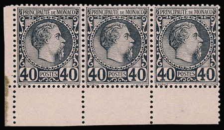 N°7 40c bleu sur rose en bande de trois, BdF, neuf