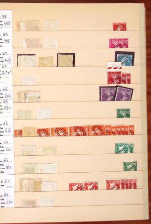 1927-2004, Stock des fins de catalogue en classeur