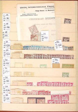 1927-2004, Stock des fins de catalogue en classeur