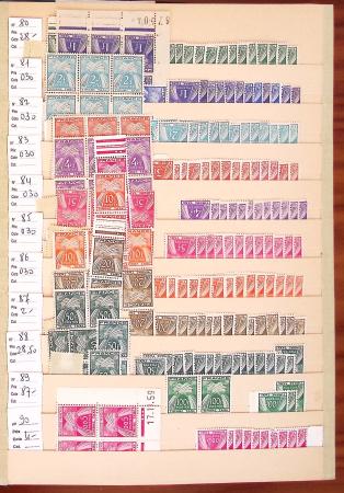 1927-2004, Stock des fins de catalogue en classeur