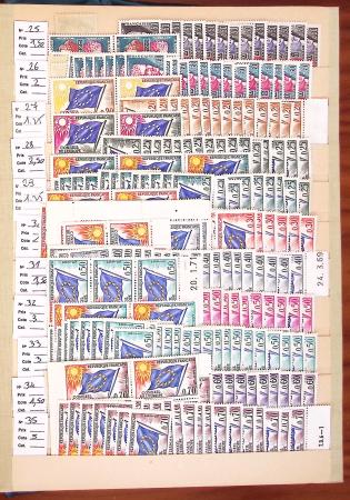 1927-2004, Stock des fins de catalogue en classeur
