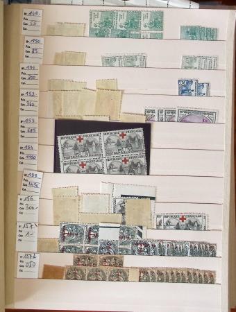 1860-1975, Stock de France neuf */** en 3 classeurs,