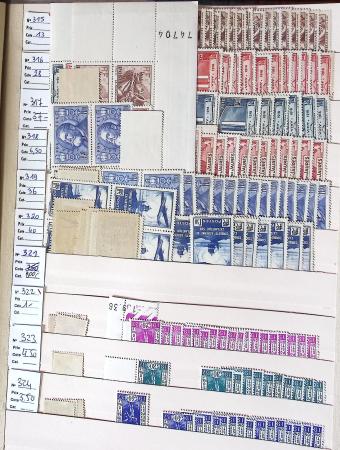 1860-1975, Stock de France neuf */** en 3 classeurs,