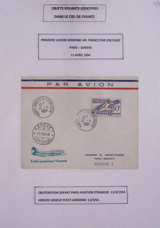 Collection de 38 pages intitulée "objets volants identifiés
