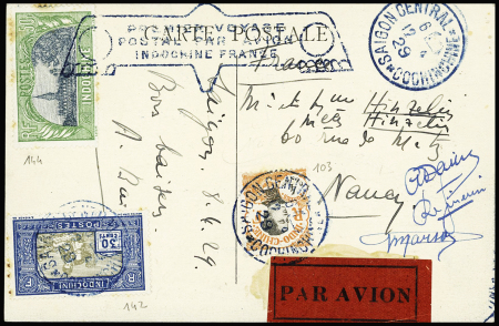 12/20 - 4 - 1929 Saïgon - Paris - carte postale AFF Indochine n°103 + 142 + 144 OBL Saïgon avec cachet bleu en forme d'avion stylisé "Premier voyage poste par avion Indochine - France (M9) avec signatures de bailly