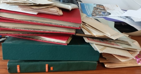 1864-1950 Mixed lot in various small albums plus a