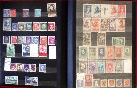 1940-1955, Collection en 2 classeurs, dont carnets