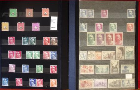 1940-1955, Collection en 2 classeurs, dont carnets