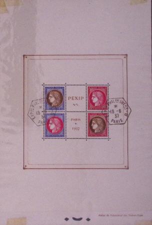 1849-1964, Sélection de pièces clés en un classeur rouge
