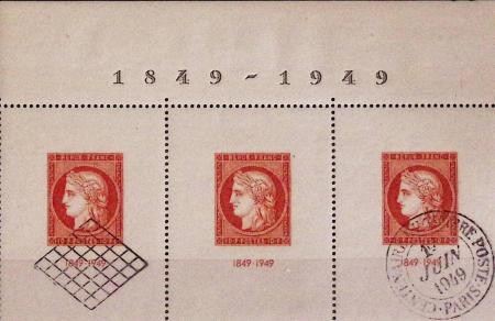 1849-1964, Sélection de pièces clés en un classeur rouge