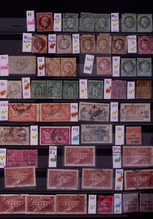 1849-1964, Sélection de pièces clés en un classeur rouge