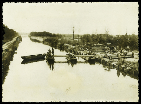 3 lettres dont lettre en franchise avec OBL de versailles RP (dec 1940) + cachet violet avec aigle "Dientstelle feldpostnummer 23187" et carte lettre d'un déporté français au camp de concentration d'Oranienburg