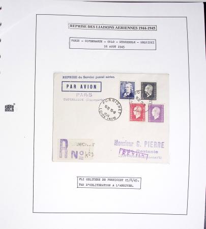 Collection de 60 pages dans reliure Safe noir : la reprise des relations aériennes françaises 1944 - 1945 dont Saumur - La Réunion (20.5.45) avec vignette tricolore. TB