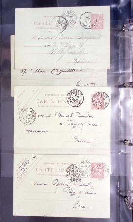 Lot de 77 entiers cartes postales 10c Mouchon et 10c Mouchon retouché avec illustrations dessinées ou peintes à la main. TB