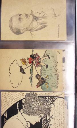 Album noir contenant 160 entiers cartes postales étrangères avec illustrations dessinées ou peintes à la main dont Autriche (10) - Allemagne (63) - Sarre (1) - Suisse (24) - Belgique (9) - Portugal (3) - Danemark (1)