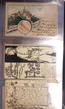 Album noir contenant 160 entiers cartes postales étrangères avec illustrations dessinées ou peintes à la main dont Autriche (10) - Allemagne (63) - Sarre (1) - Suisse (24) - Belgique (9) - Portugal (3) - Danemark (1)