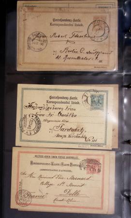 Album noir contenant 160 entiers cartes postales étrangères avec illustrations dessinées ou peintes à la main dont Autriche (10) - Allemagne (63) - Sarre (1) - Suisse (24) - Belgique (9) - Portugal (3) - Danemark (1)