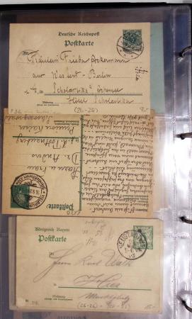 Album noir contenant 160 entiers cartes postales étrangères avec illustrations dessinées ou peintes à la main dont Autriche (10) - Allemagne (63) - Sarre (1) - Suisse (24) - Belgique (9) - Portugal (3) - Danemark (1)