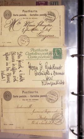 Album noir contenant 160 entiers cartes postales étrangères avec illustrations dessinées ou peintes à la main dont Autriche (10) - Allemagne (63) - Sarre (1) - Suisse (24) - Belgique (9) - Portugal (3) - Danemark (1)