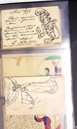 Album noir contenant 160 entiers cartes postales étrangères avec illustrations dessinées ou peintes à la main dont Autriche (10) - Allemagne (63) - Sarre (1) - Suisse (24) - Belgique (9) - Portugal (3) - Danemark (1)