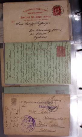 Album noir contenant 160 entiers cartes postales étrangères avec illustrations dessinées ou peintes à la main dont Autriche (10) - Allemagne (63) - Sarre (1) - Suisse (24) - Belgique (9) - Portugal (3) - Danemark (1)