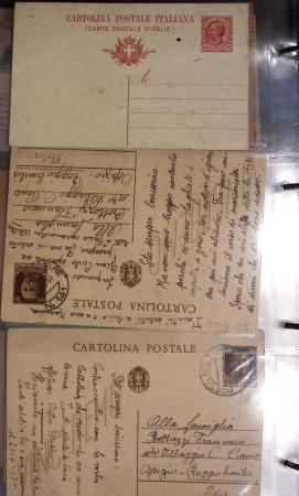 Album noir contenant 160 entiers cartes postales étrangères avec illustrations dessinées ou peintes à la main dont Autriche (10) - Allemagne (63) - Sarre (1) - Suisse (24) - Belgique (9) - Portugal (3) - Danemark (1)