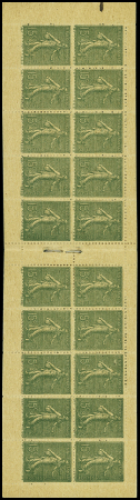 Carnet n°130 C2 (Loi du 30 décembre 1916). Papier GC, avec son agrafe. TB