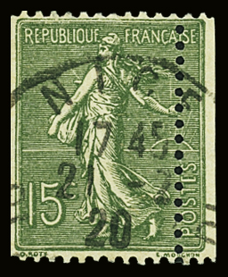 N°130 type 5, petit lot dont un bloc de 4 non dentelé interpanneau et un bloc de 4 mini-timbres de la poste enfantine. TB