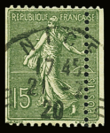 N°130 type 5, petit lot dont un bloc de 4 non dentelé interpanneau et un bloc de 4 mini-timbres de la poste enfantine. TB