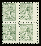 N°130 type 5, petit lot dont un bloc de 4 non dentelé interpanneau et un bloc de 4 mini-timbres de la poste enfantine. TB