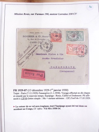 Collection de 82 plis dans un classeur de bureau blanc avec descriptions : "Dix-huit ans de liaisons postales aériennes avec Madagascar (1929 - 1946)"
