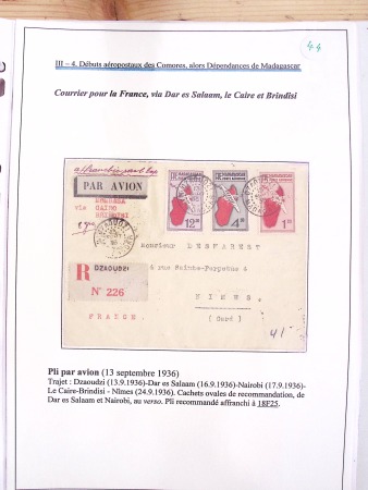 Collection de 82 plis dans un classeur de bureau blanc avec descriptions : "Dix-huit ans de liaisons postales aériennes avec Madagascar (1929 - 1946)"