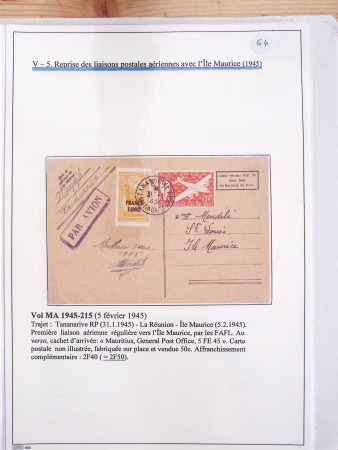 Collection de 82 plis dans un classeur de bureau blanc avec descriptions : "Dix-huit ans de liaisons postales aériennes avec Madagascar (1929 - 1946)"