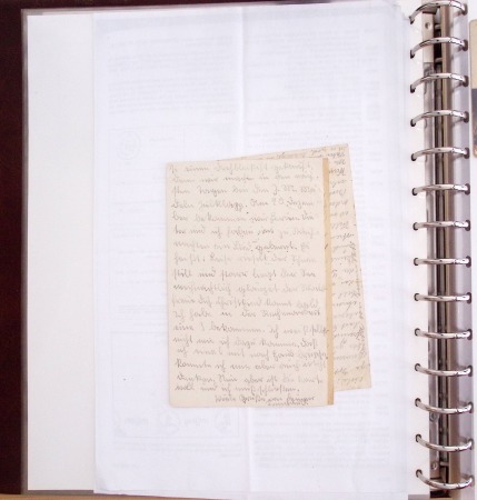 Album Safe brun contenant 50 plis et documents 14 - 18 et 39 - 45 du Morbihan dont prisonniers allemands de la première guerre mondiale