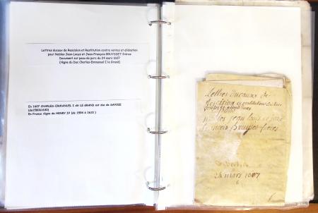 1557-1859, Deux classeurs de documents, lettres, textes