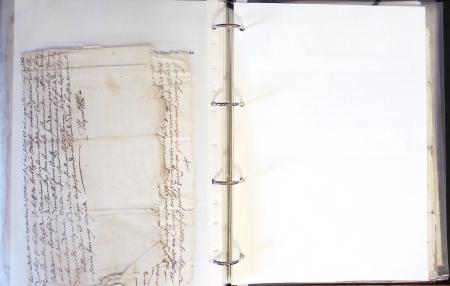 1557-1859, Deux classeurs de documents, lettres, textes