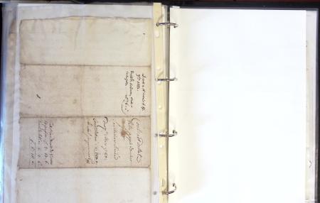 1557-1859, Deux classeurs de documents, lettres, textes