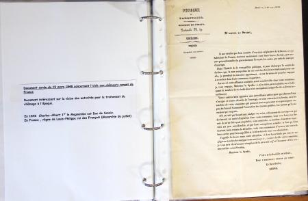 1557-1859, Deux classeurs de documents, lettres, textes