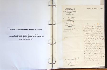 1557-1859, Deux classeurs de documents, lettres, textes