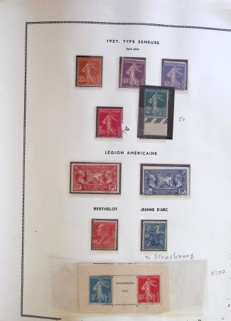 1849-2000, Collection rassemblant une collection de