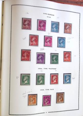 1849-2000, Collection rassemblant une collection de
