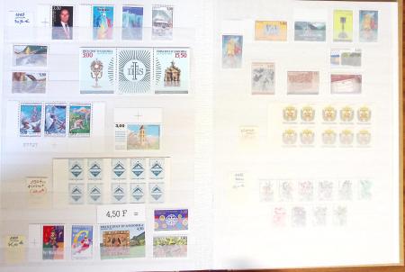 1939-1999, Collection en 3 classeurs, dont BF et bloc