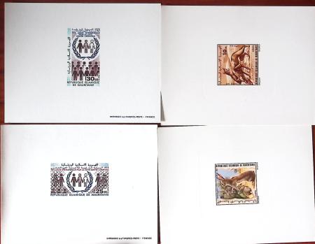1849-1999, Lot comprenant 18 classeurs dont un de CHINE,