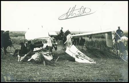 CP photo : accident de l'avion d'Henri Bill au circuit européen à Reims le 18 juin 1911 avec signature 'H.Bill". TB