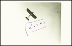 Carte postale photo (monoplan en vol) avec signature "Garros". Jolie pièce. RR