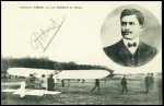 Carte postale "L'aviateur Gibert sort son Blériot du hangar" avec signature au crayon. TB