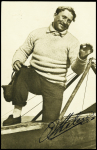 Carte postale photo : Emmanuel Helen descendant de son avion (pilote d'essai chez Nieuport) avec signature. TB