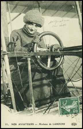 N°137 OBL Paris (1909) sur CP "nos aviateurs - Madame de Laroche" (ELD n°33) avec signature de la baronne de Laroche au verso. TB