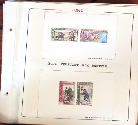 1945-1967, Sympathique collection de timbres de Laos